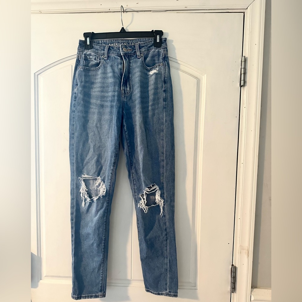 Size 0 American Eagle mom jeans